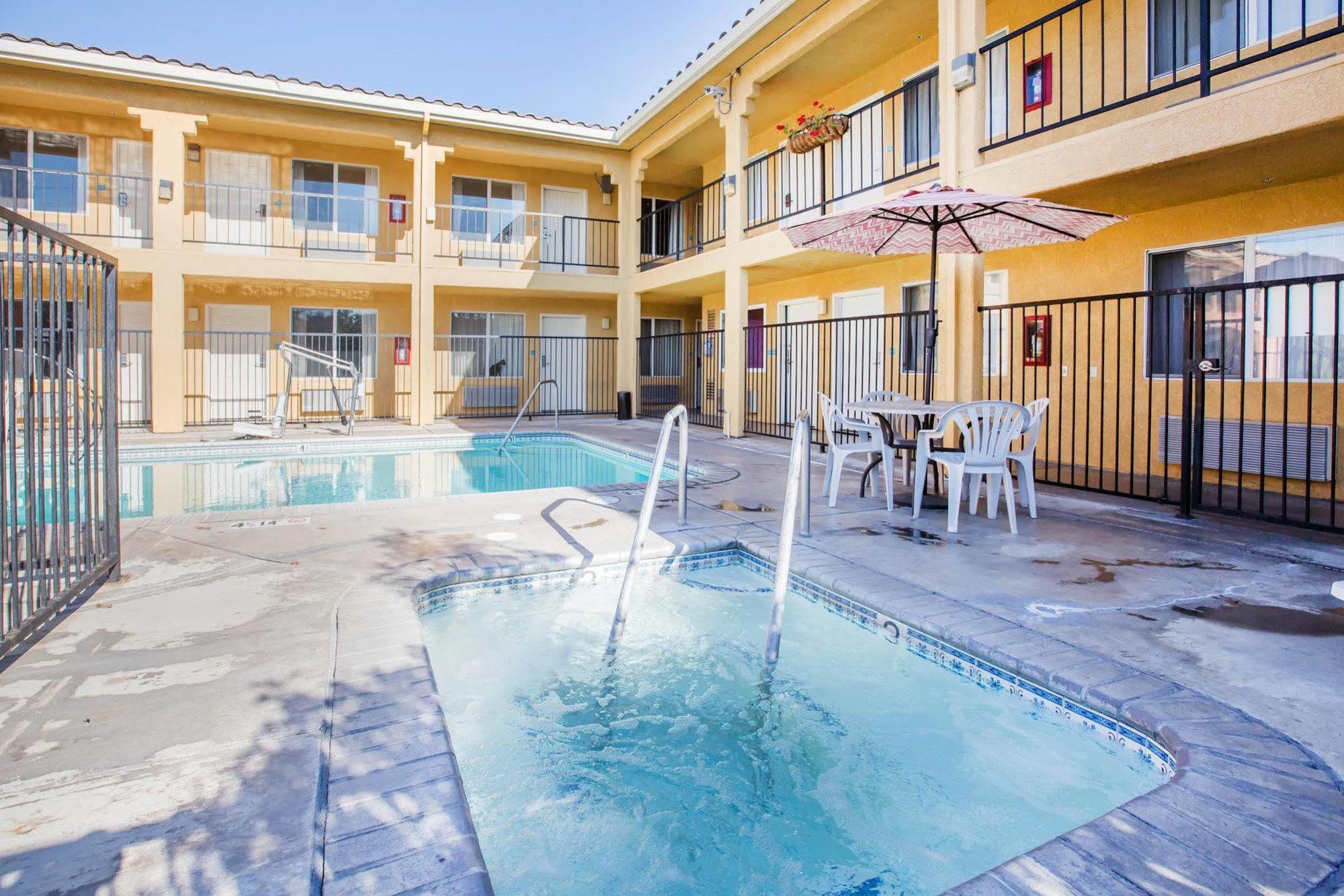 Econo Lodge Inn & Suites Lodi - Wine Country Area Ngoại thất bức ảnh